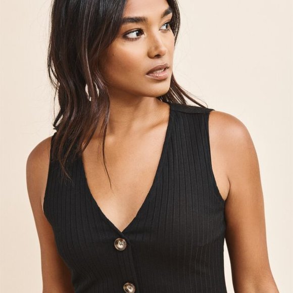 Sleeveless Dress With Buttons - Picture 3 of 5